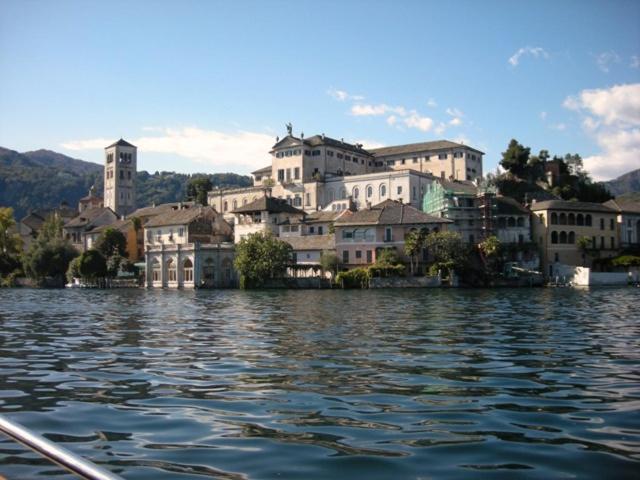 LAKE ORTA OPENSPACE garden beach Pettenasco Buitenkant foto